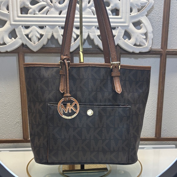 Michael Kors Dark Brown Tote Bag with Gold Accents EUC! Like New! - Picture 1 of 12